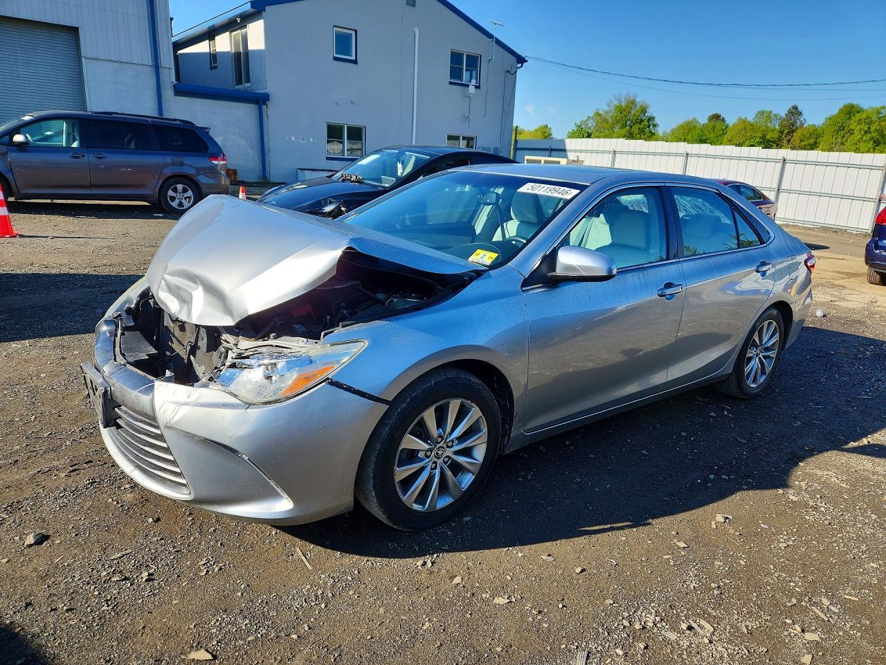 2015 TOYOTA CAMRY