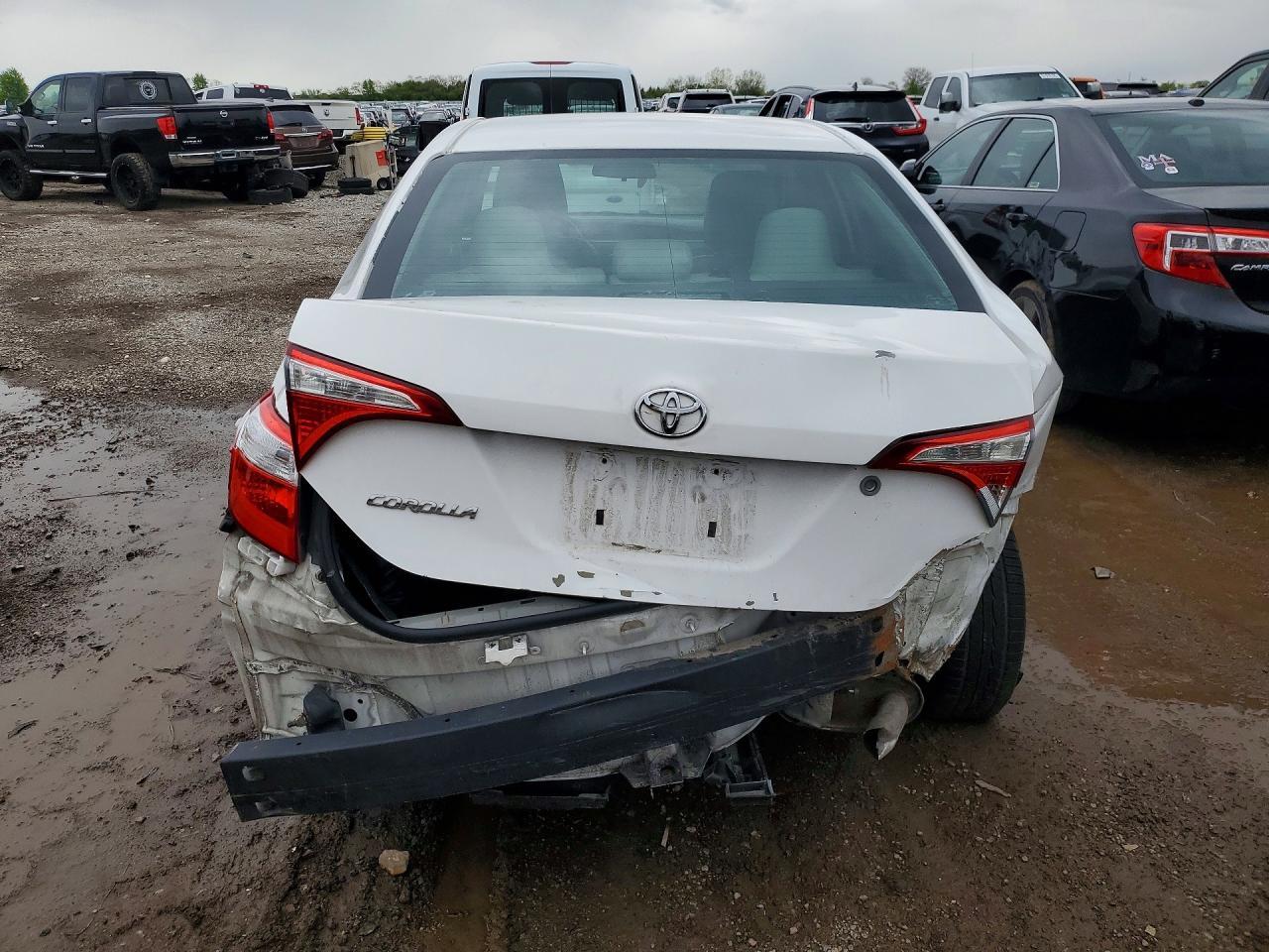 2015 TOYOTA COROLLA
