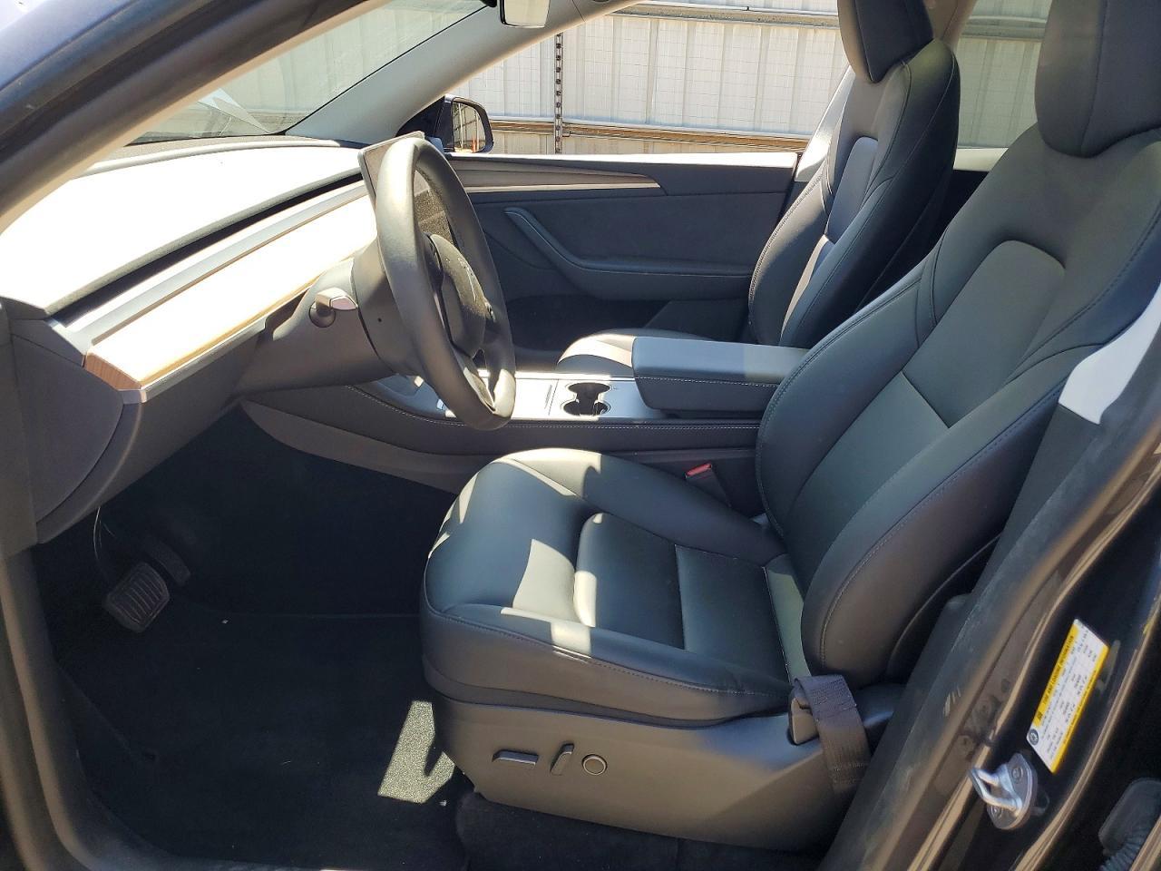 2024 TESLA MODEL Y