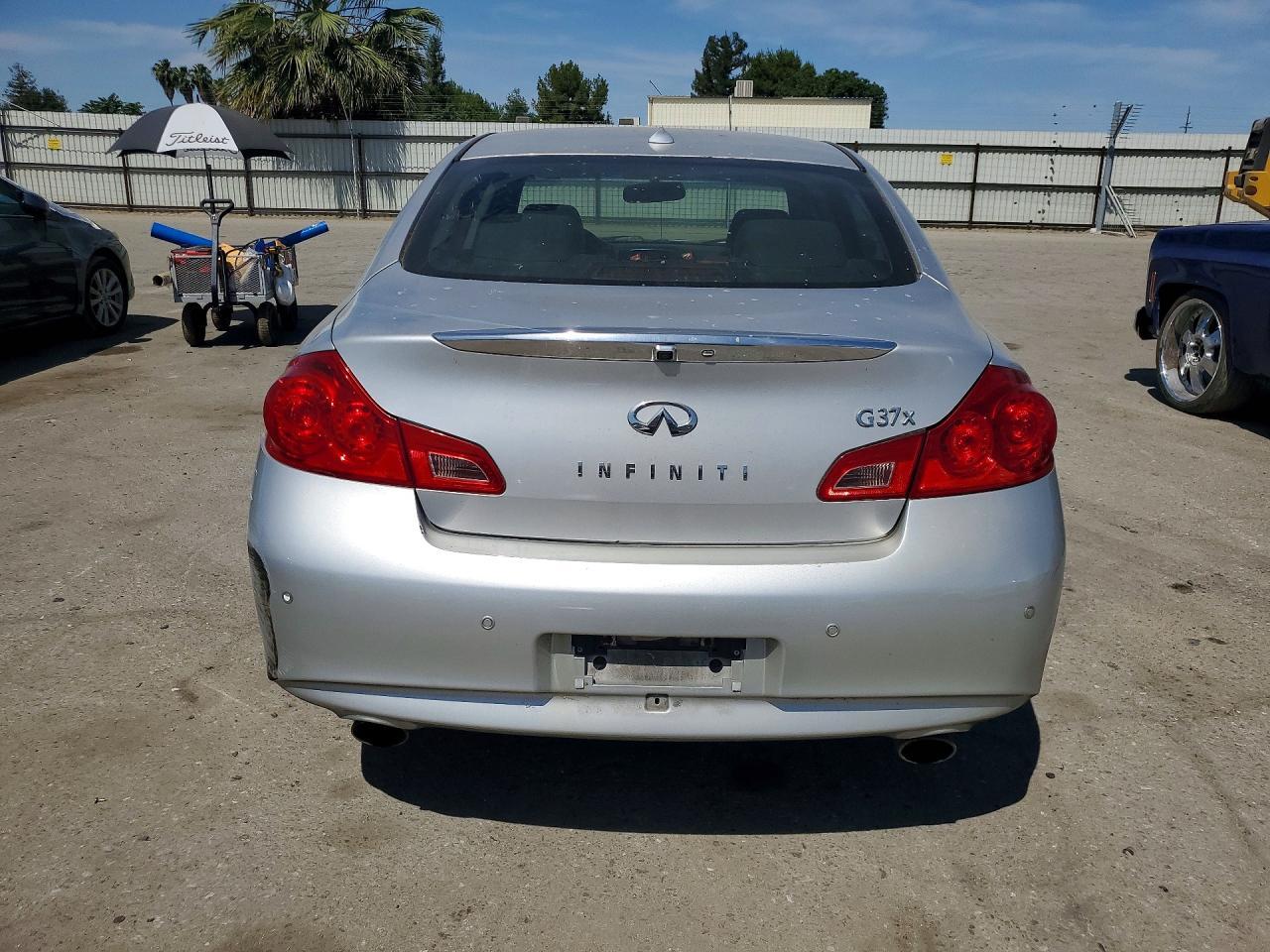 2012 INFINITI G37