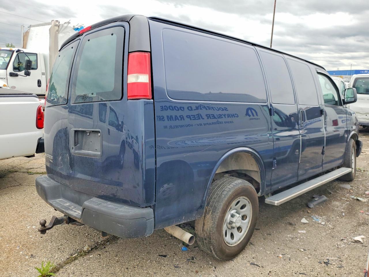 2014 CHEVROLET Express 1500