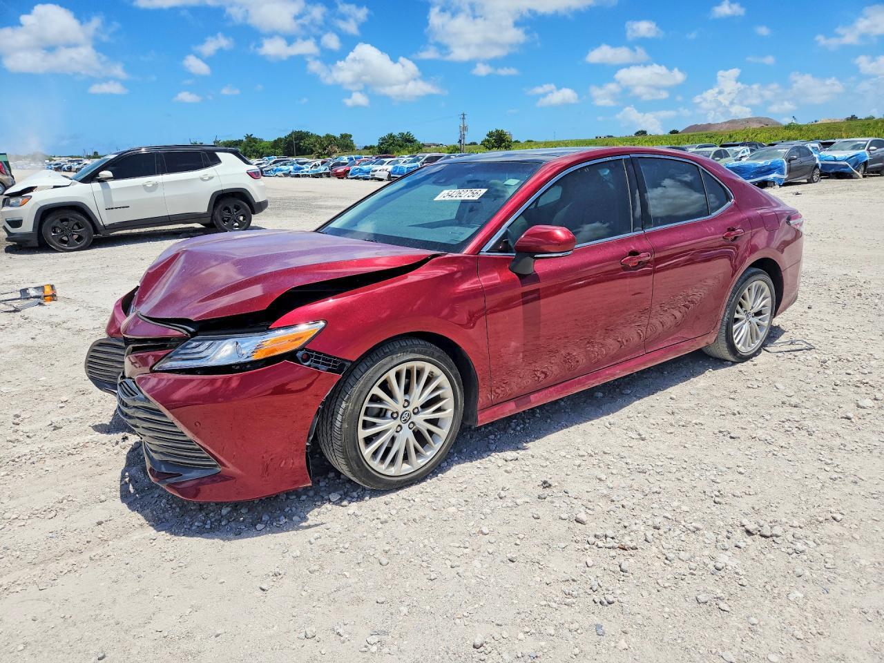 2018 TOYOTA CAMRY