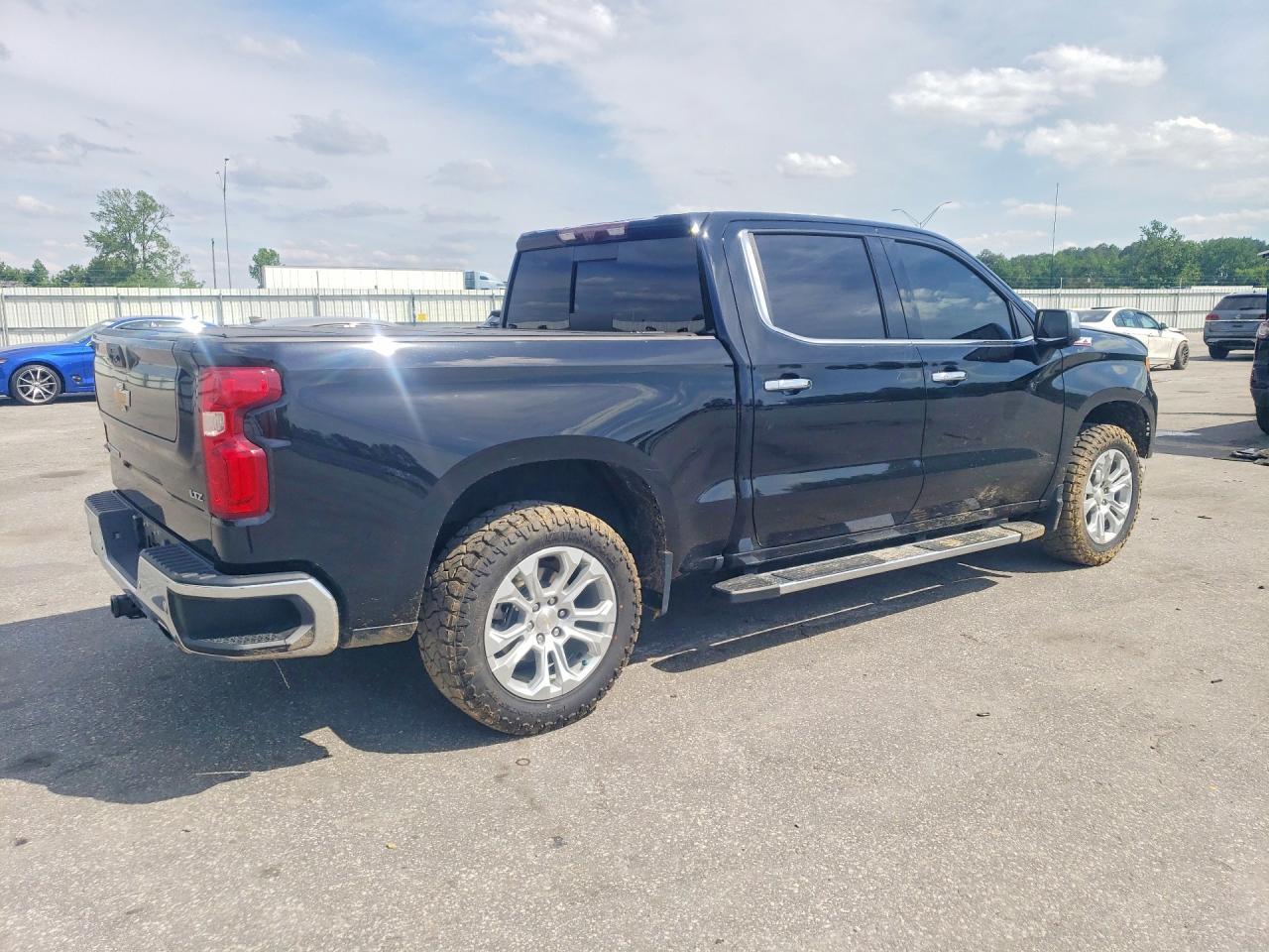 2023 CHEVROLET Silverado
