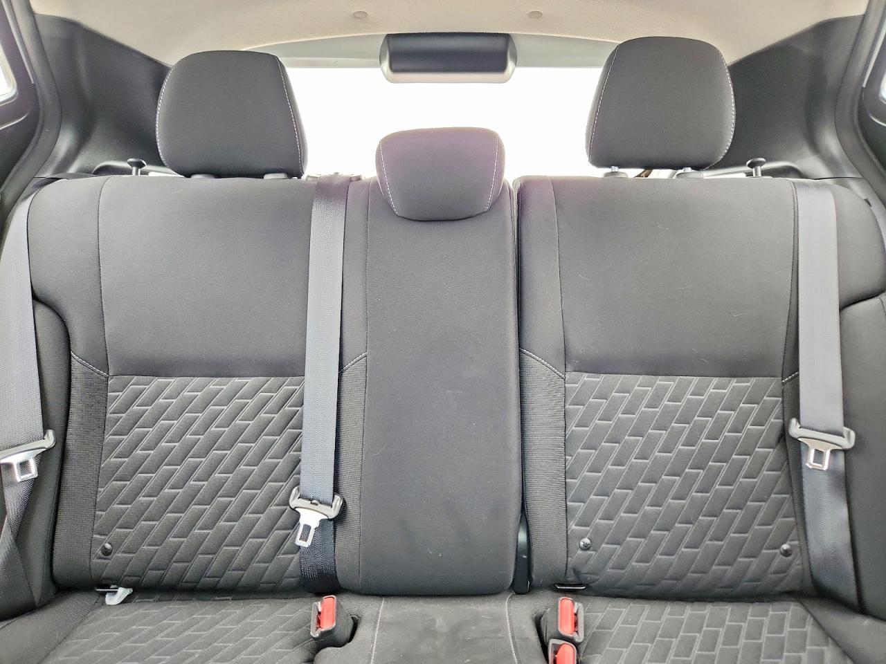 2021 NISSAN KICKS