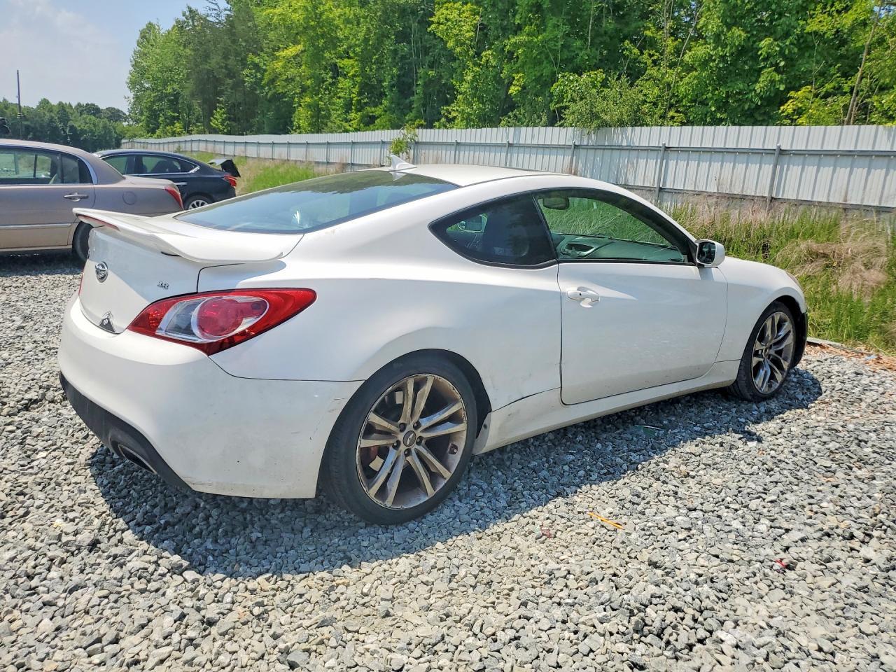 2012 HYUNDAI GENESIS
