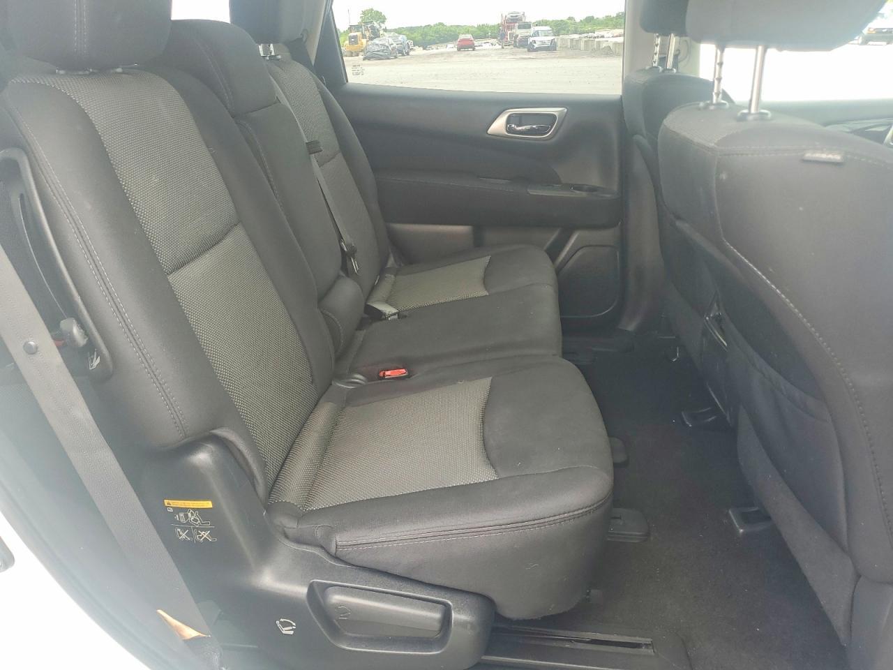 2017 NISSAN PATHFINDER