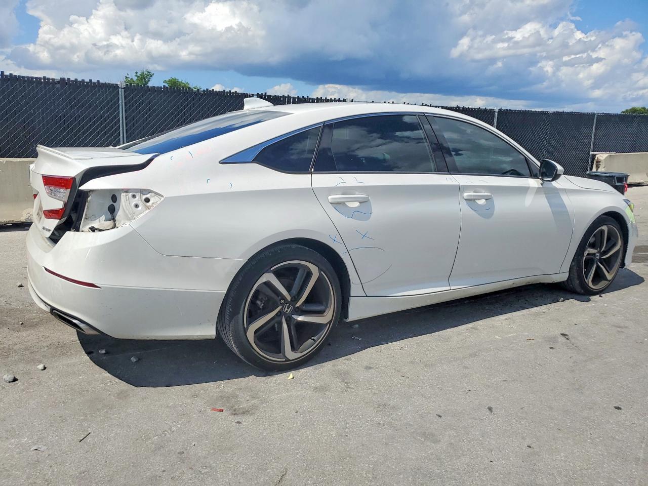 2018 HONDA ACCORD