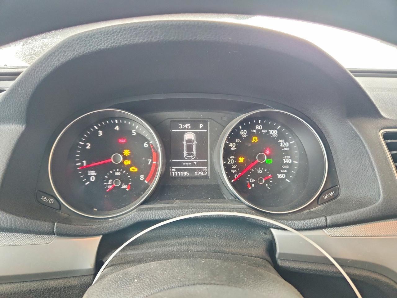 2016 VOLKSWAGEN Passat