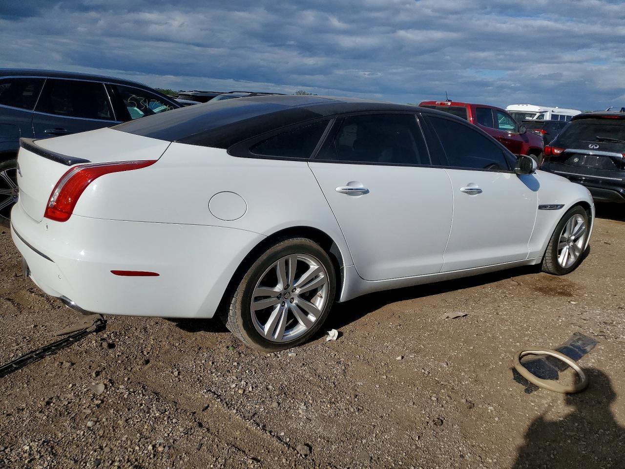 2012 JAGUAR Xj-Series