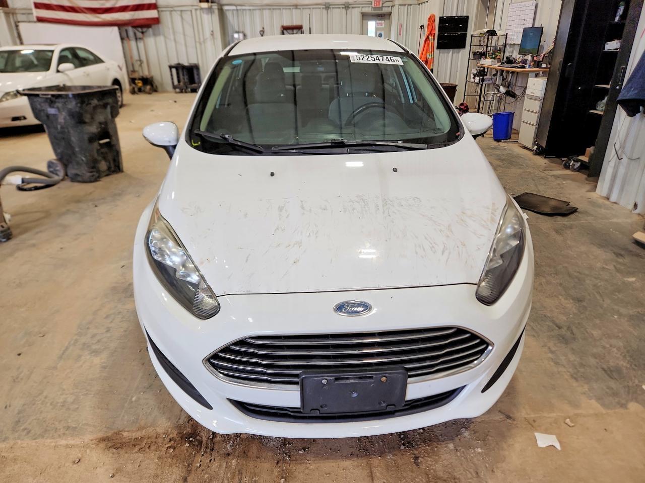 2015 FORD Fiesta