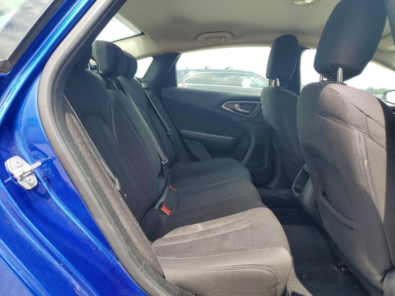 2015 CHRYSLER 200