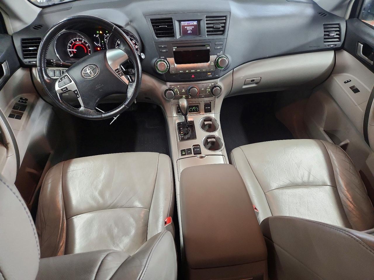 2012 TOYOTA HIGHLANDER