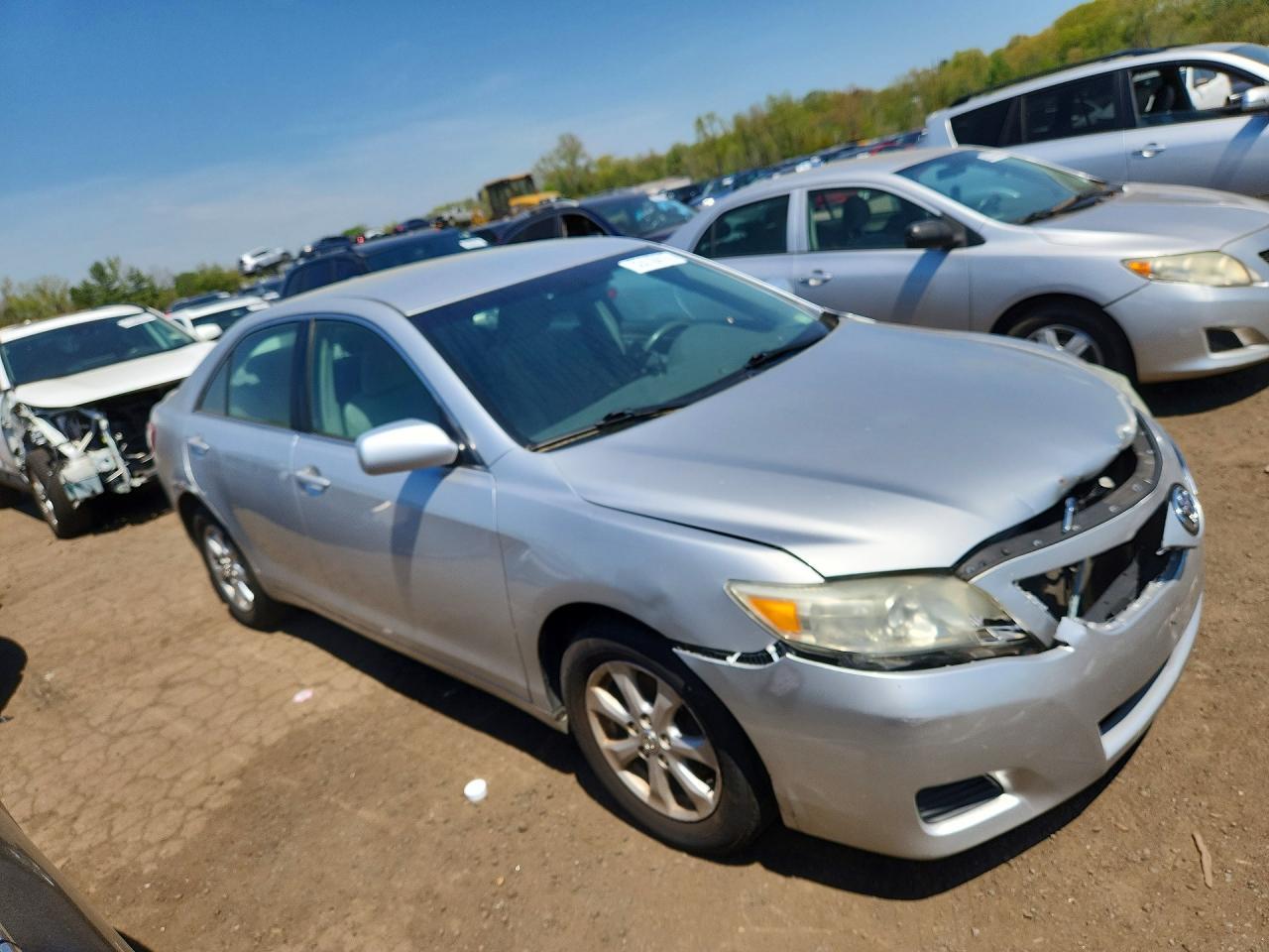 2011 TOYOTA CAMRY