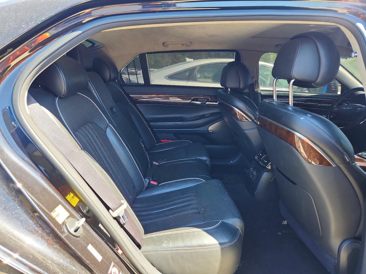 2018 GENESIS G90