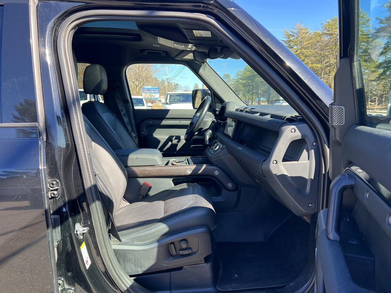 2021 LAND ROVER Defender