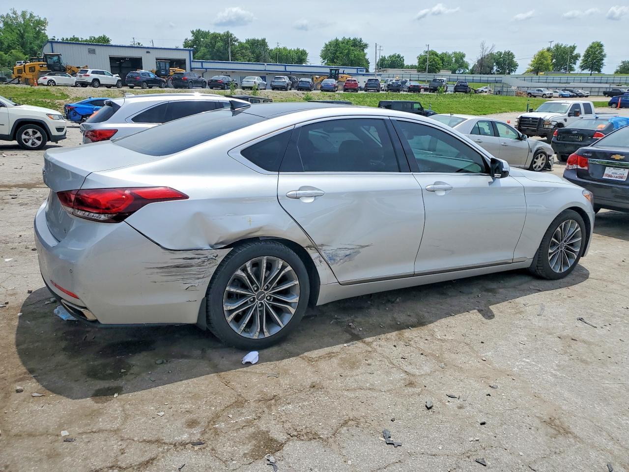 2015 HYUNDAI GENESIS