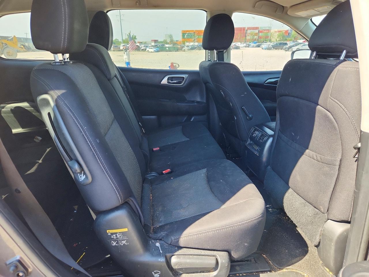2017 NISSAN PATHFINDER