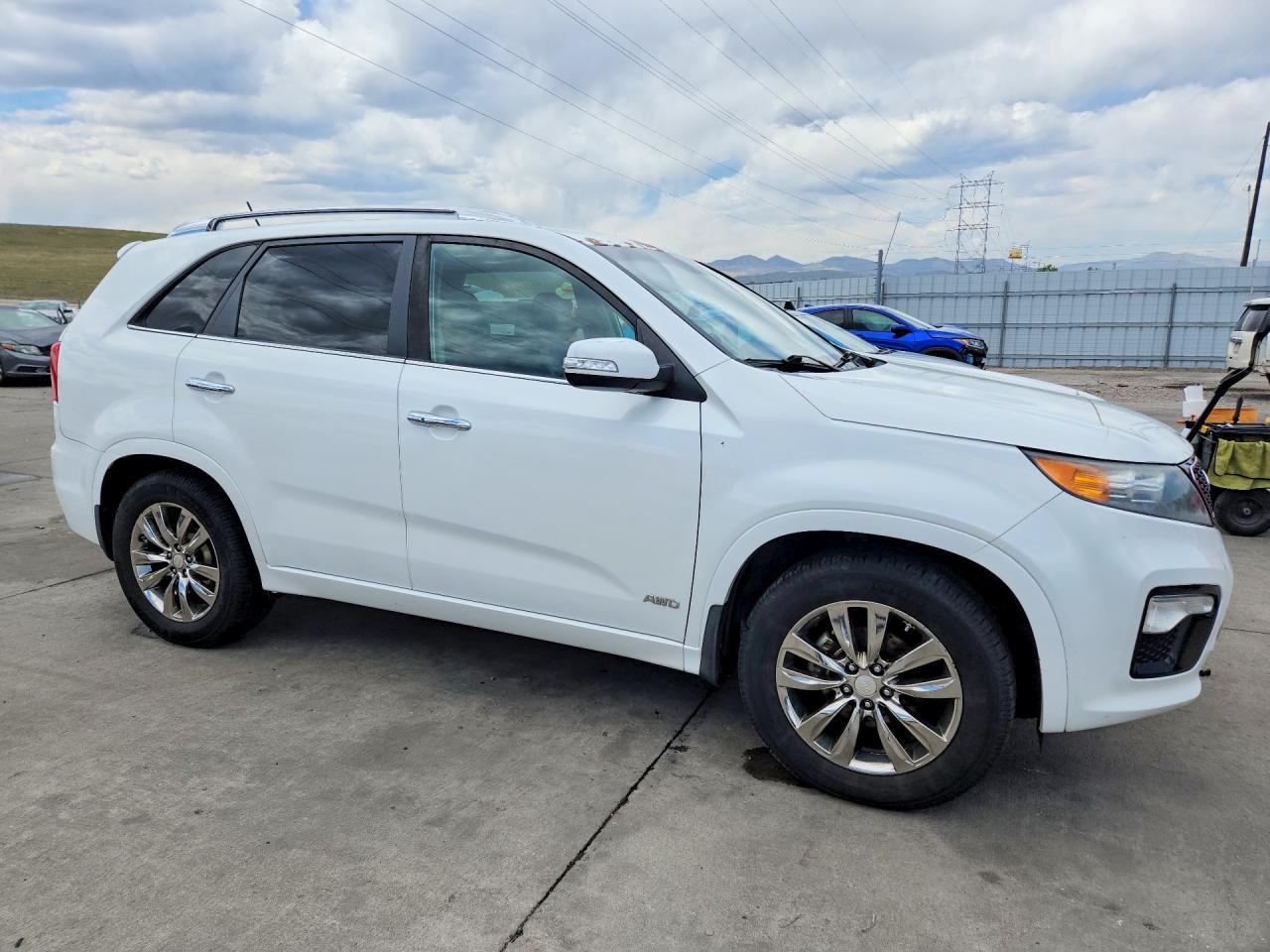 2013 KIA SORENTO