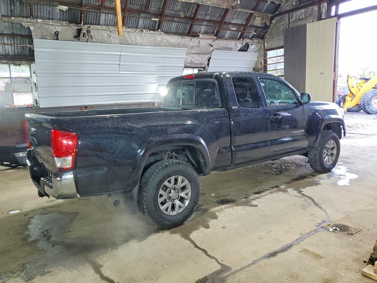 2017 TOYOTA TACOMA