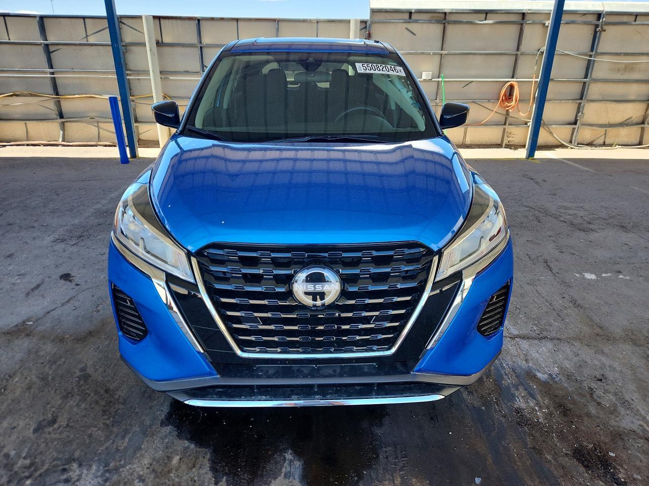 2024 NISSAN KICKS