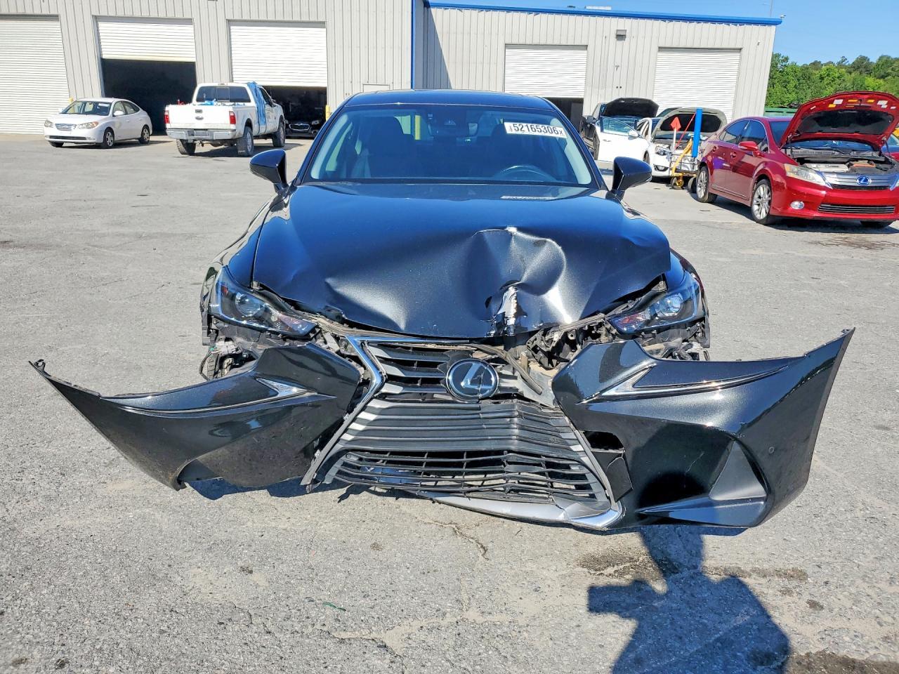 2018 LEXUS IS 300