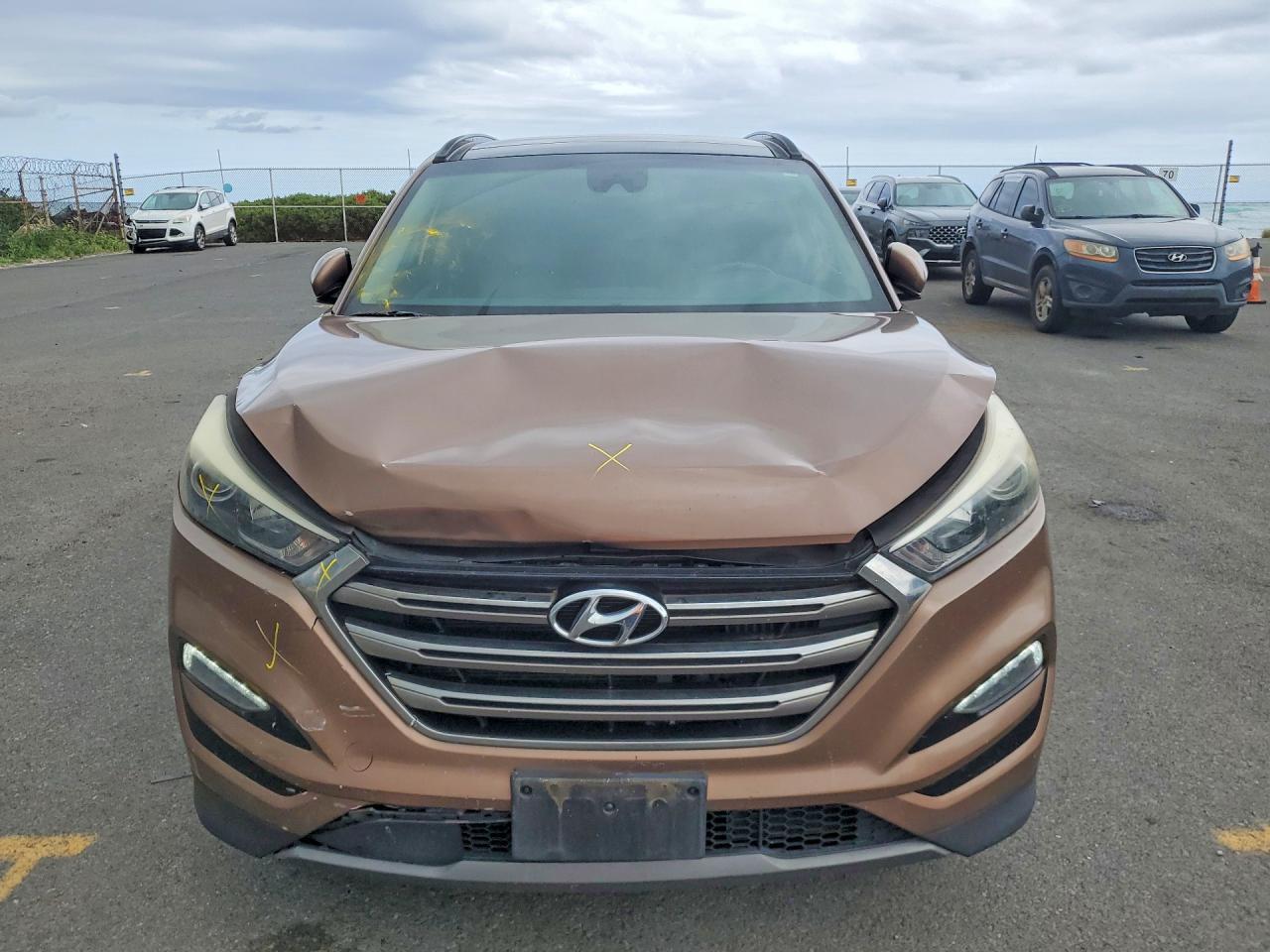 2016 HYUNDAI TUCSON