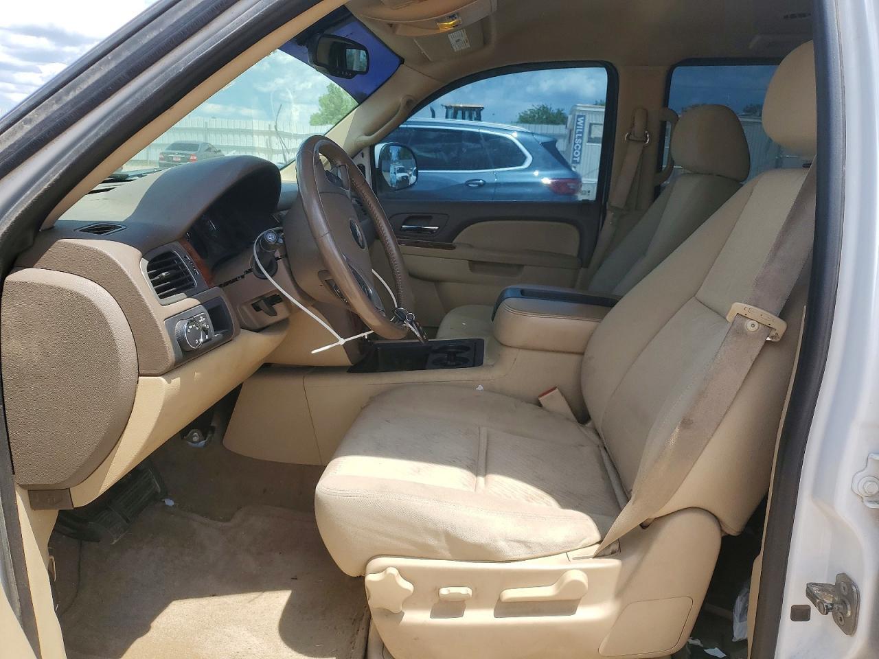 2011 CHEVROLET Tahoe