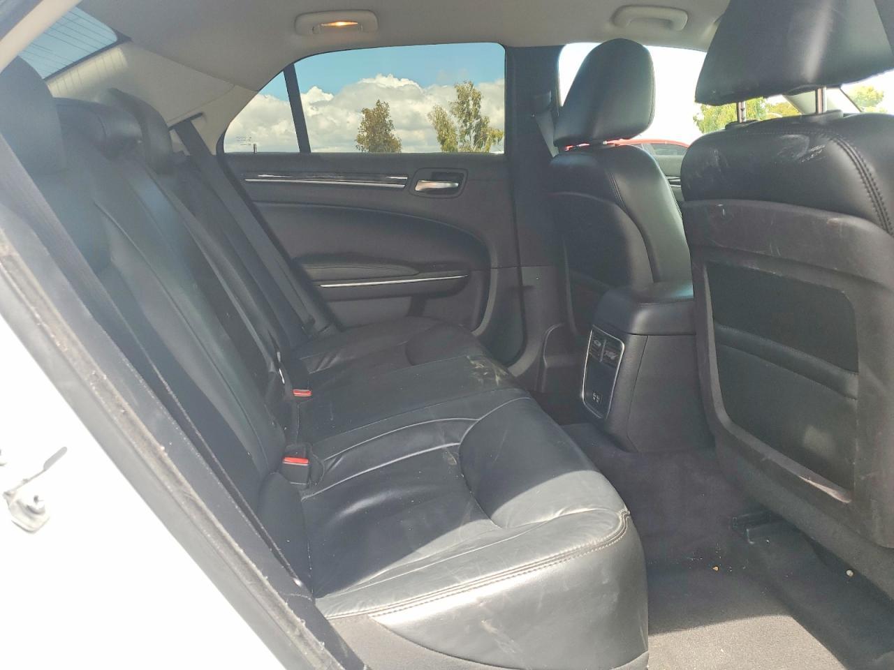 2016 CHRYSLER 300