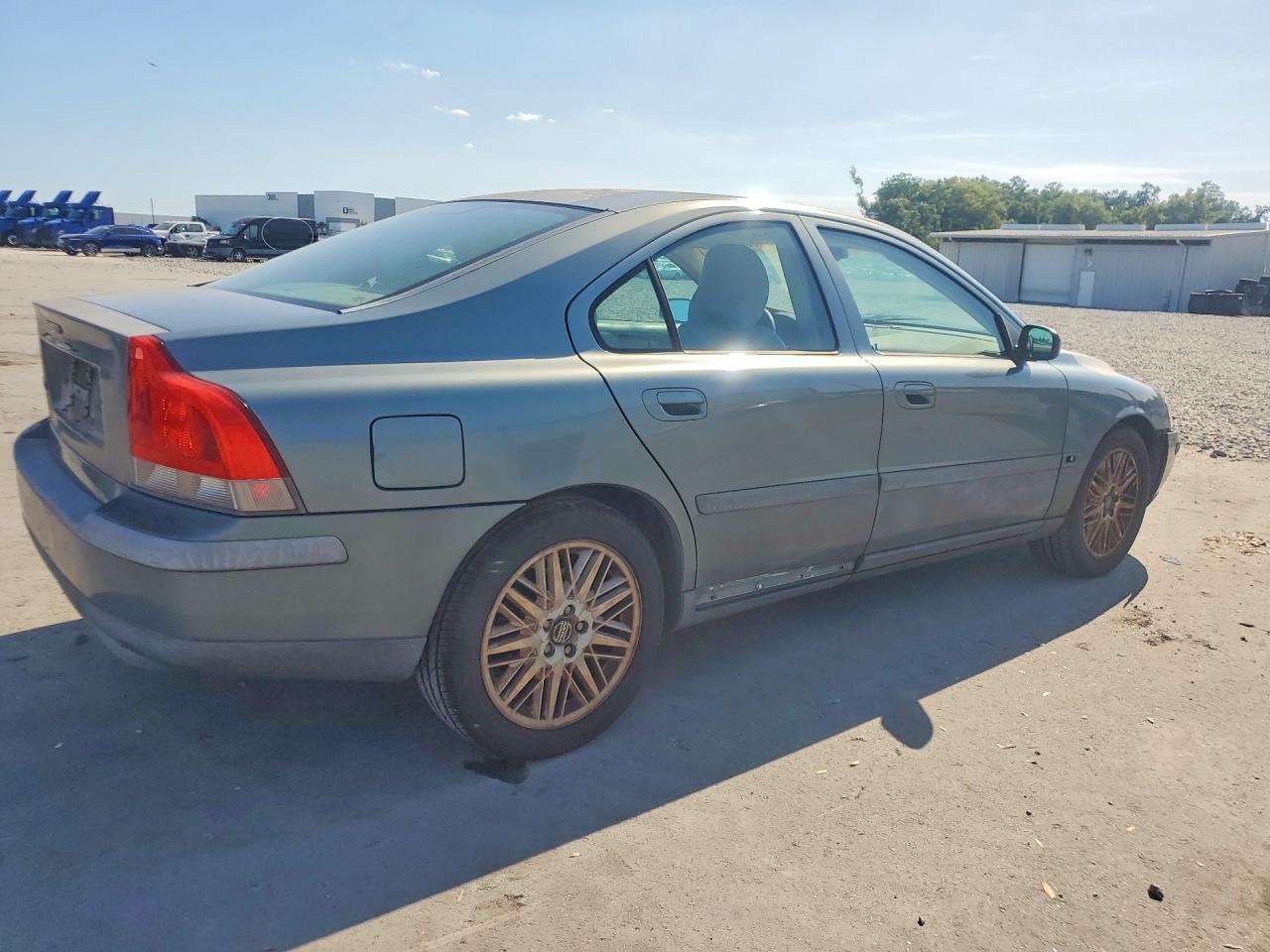 2004 VOLVO S60