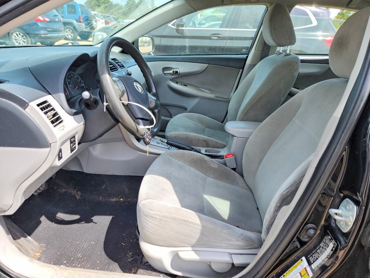 2011 TOYOTA COROLLA