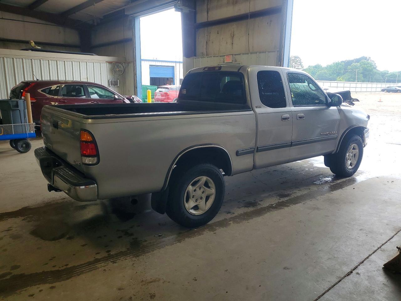 2002 TOYOTA TUNDRA