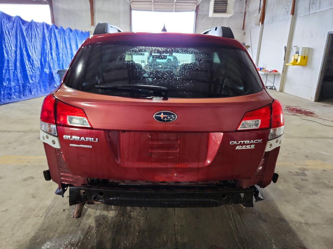 2013 SUBARU Outback
