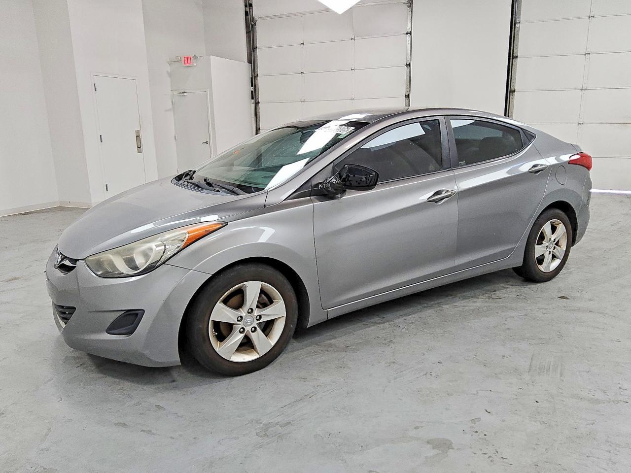 2011 HYUNDAI ELANTRA