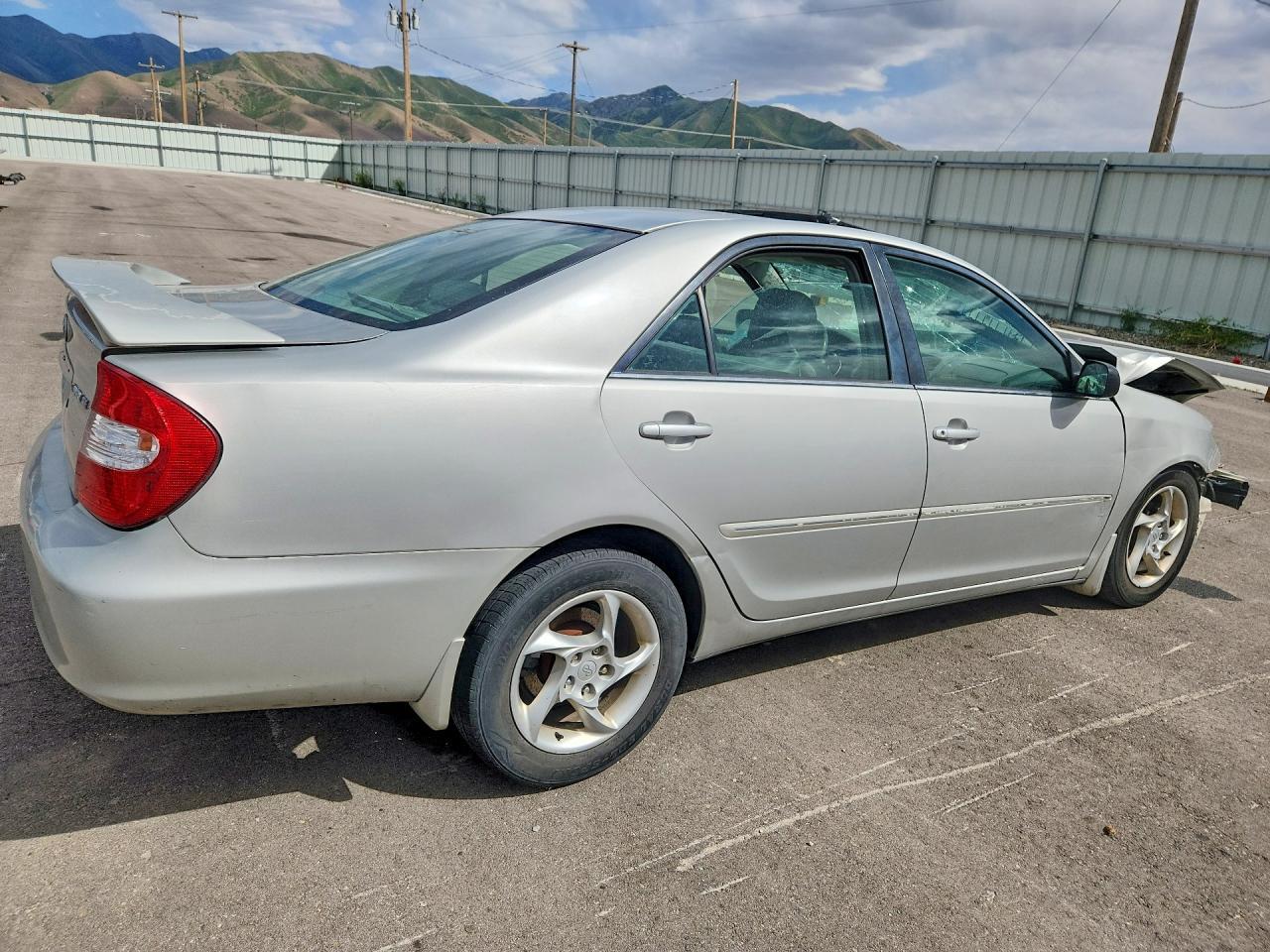 2004 TOYOTA CAMRY