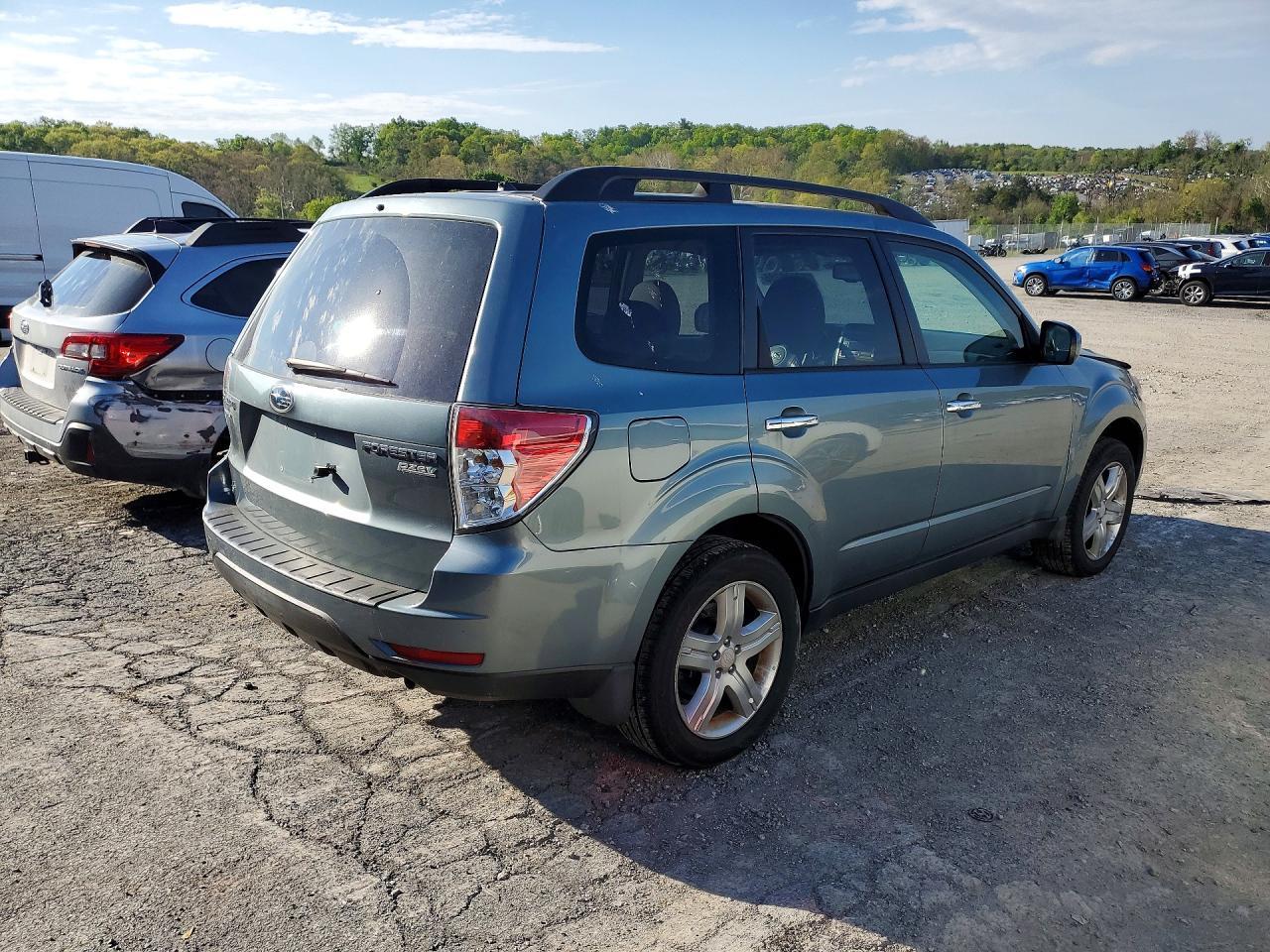 2010 SUBARU FORESTER