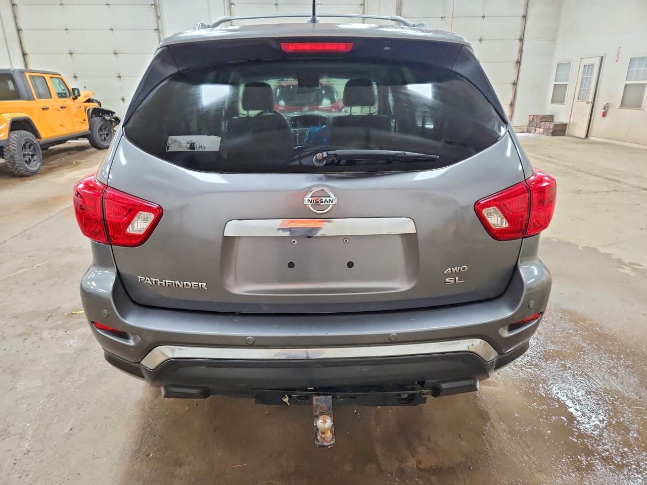 2017 NISSAN PATHFINDER