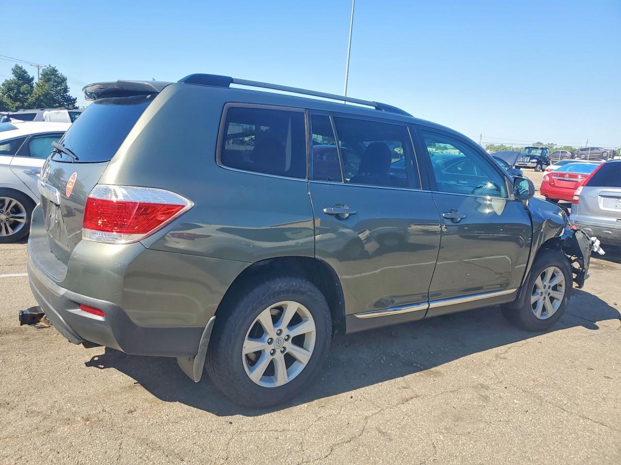 2013 TOYOTA HIGHLANDER