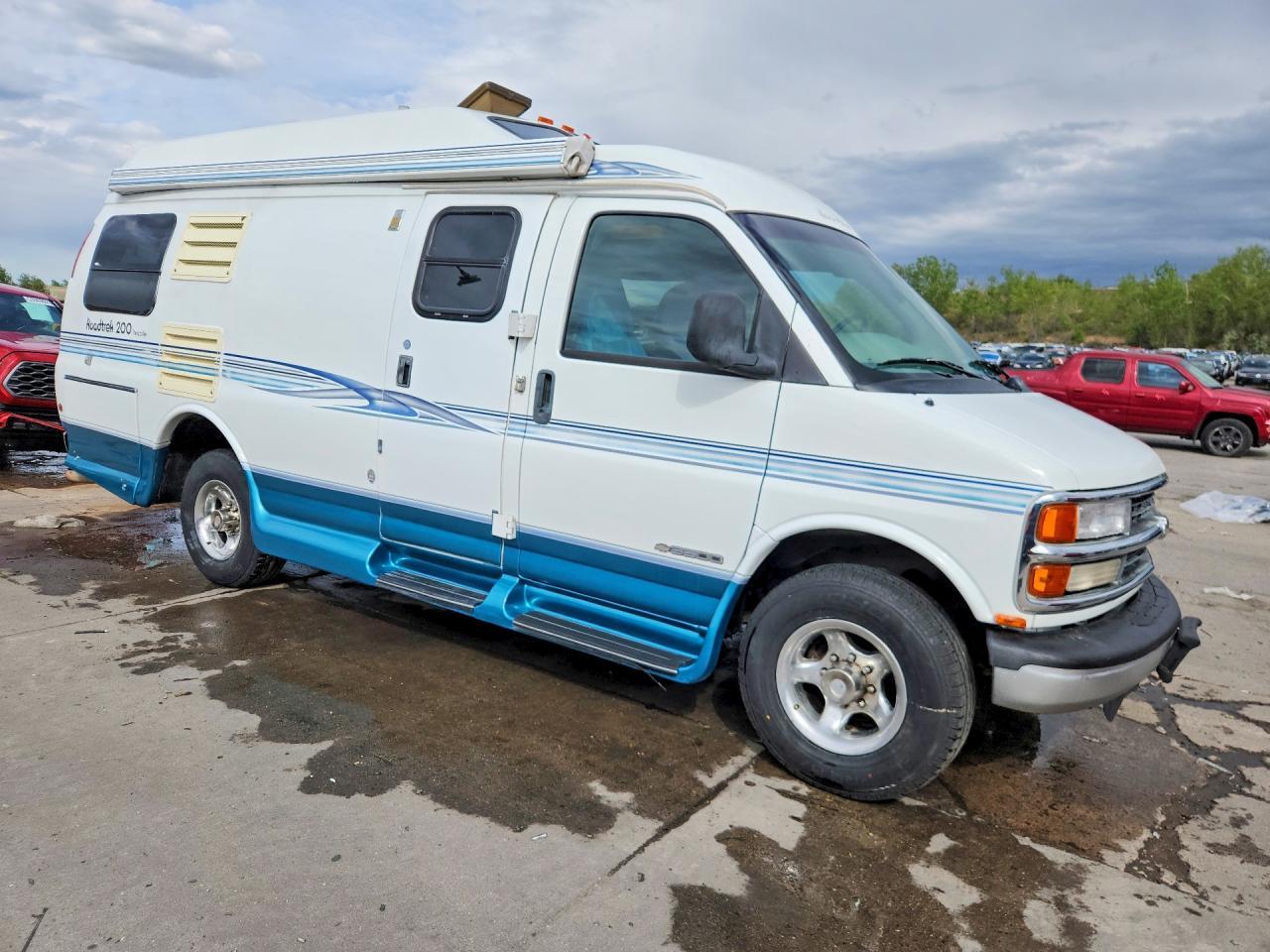 2000 CHEVROLET Express 3500