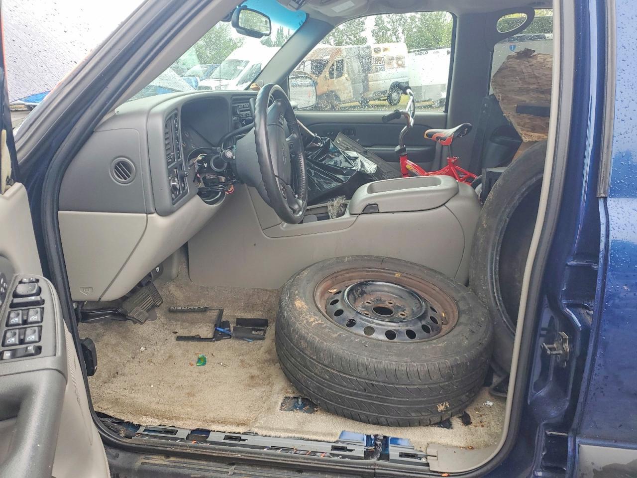 2003 CHEVROLET Tahoe