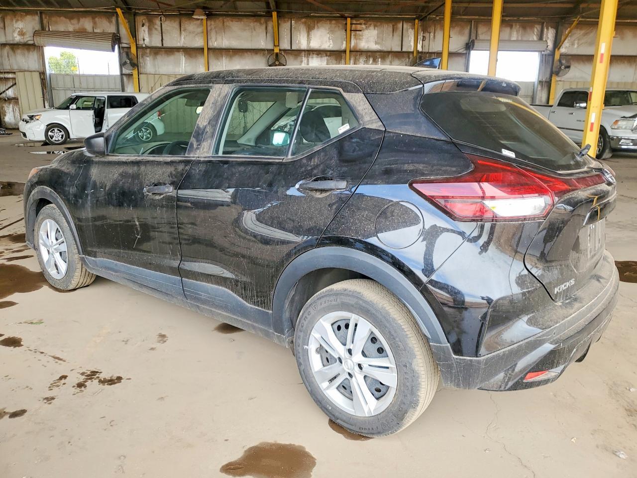 2024 NISSAN KICKS