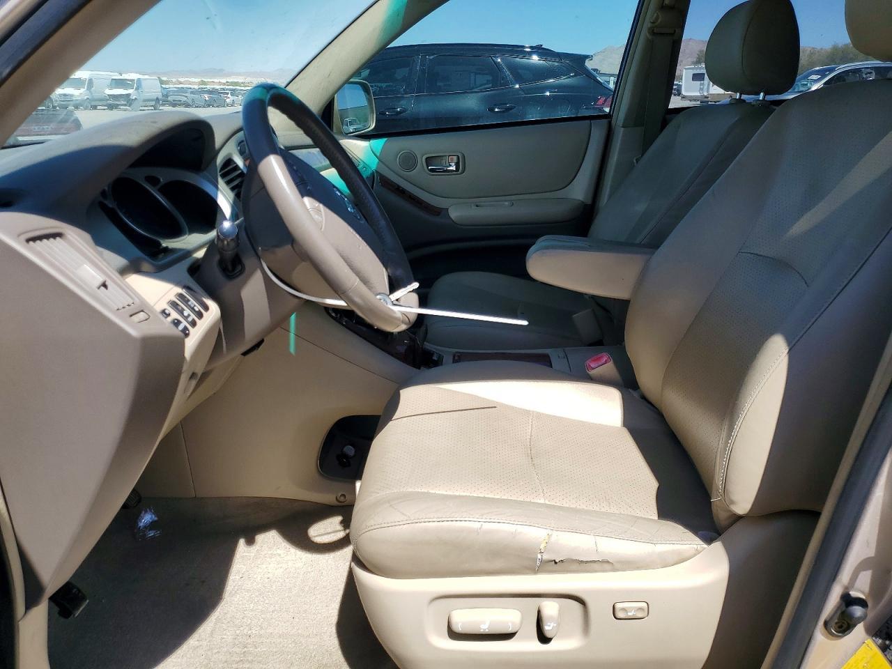 2004 TOYOTA HIGHLANDER