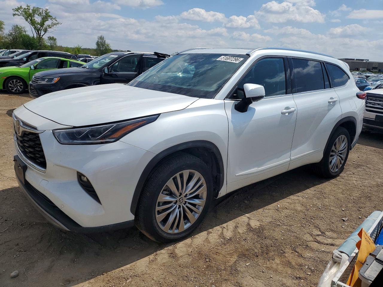 2022 TOYOTA HIGHLANDER