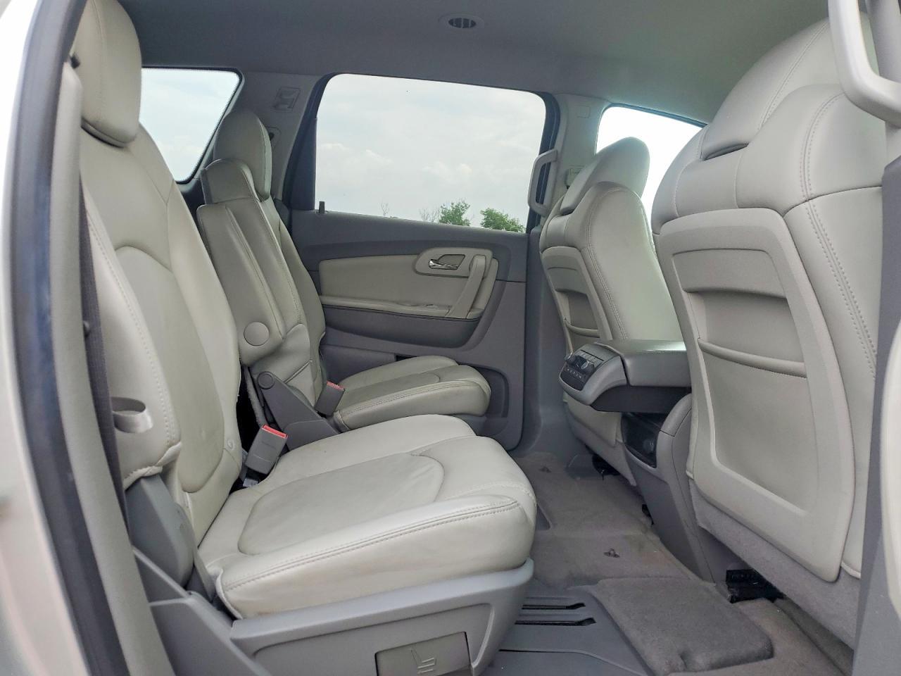 2010 CHEVROLET TRAVERSE