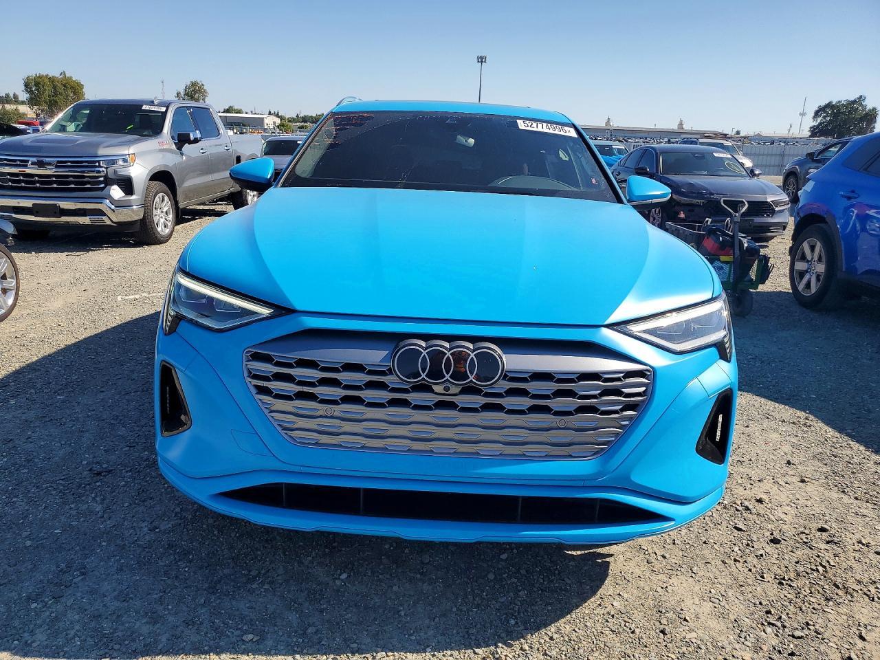2024 AUDI Q8