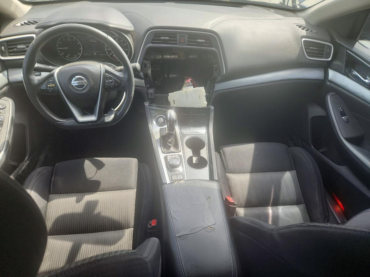 2017 NISSAN Maxima