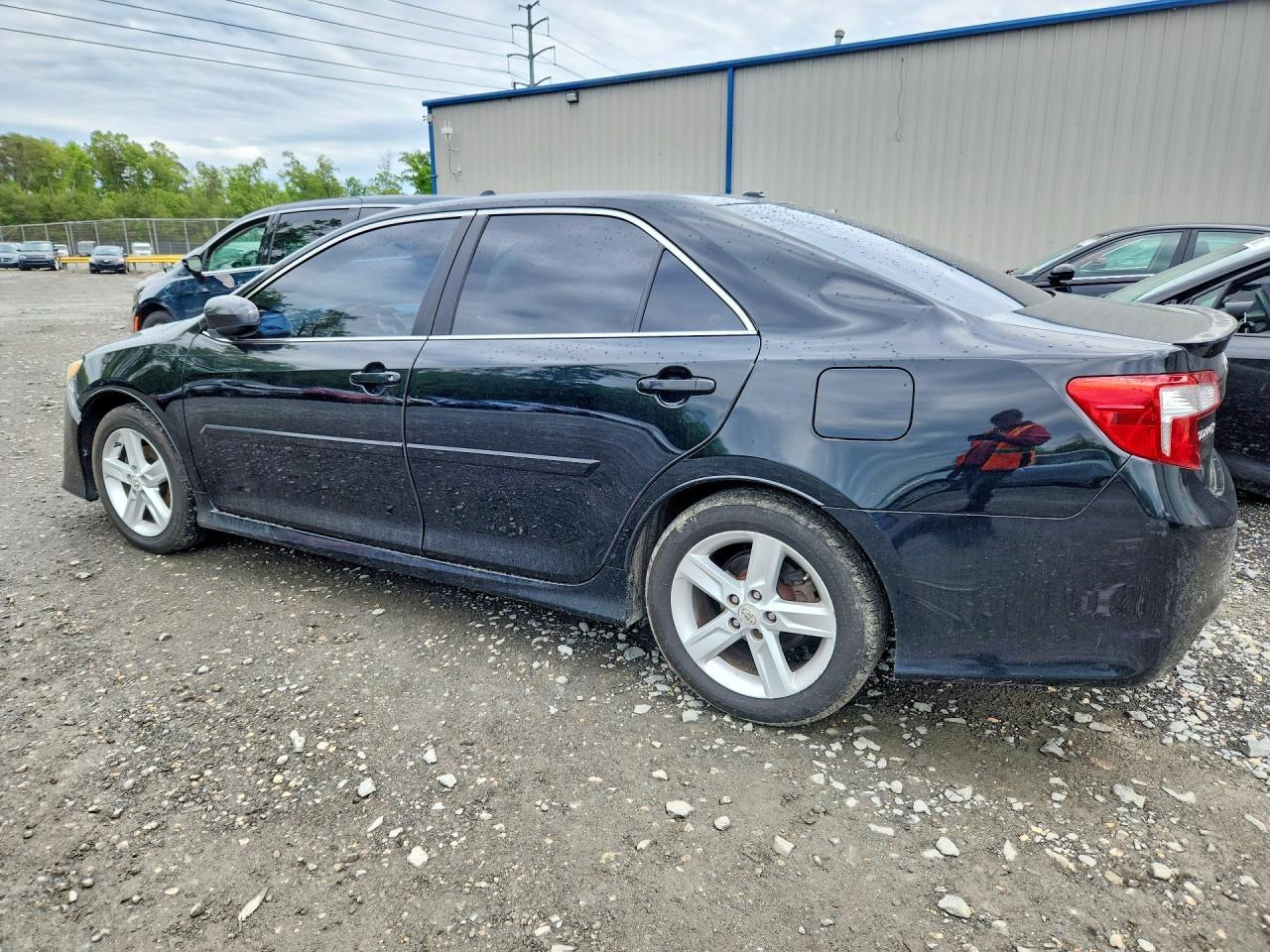 2013 TOYOTA CAMRY