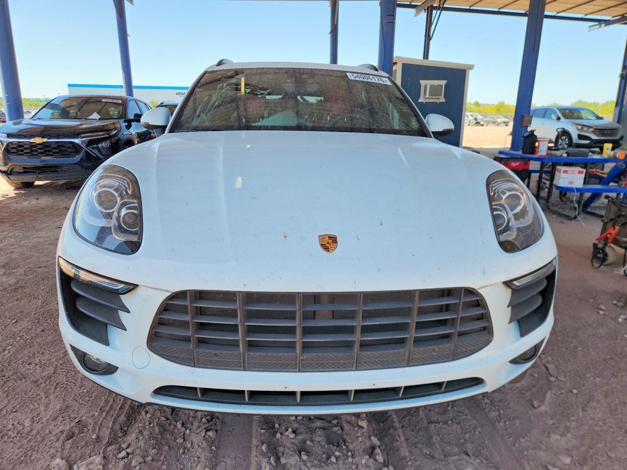 2017 PORSCHE Macan