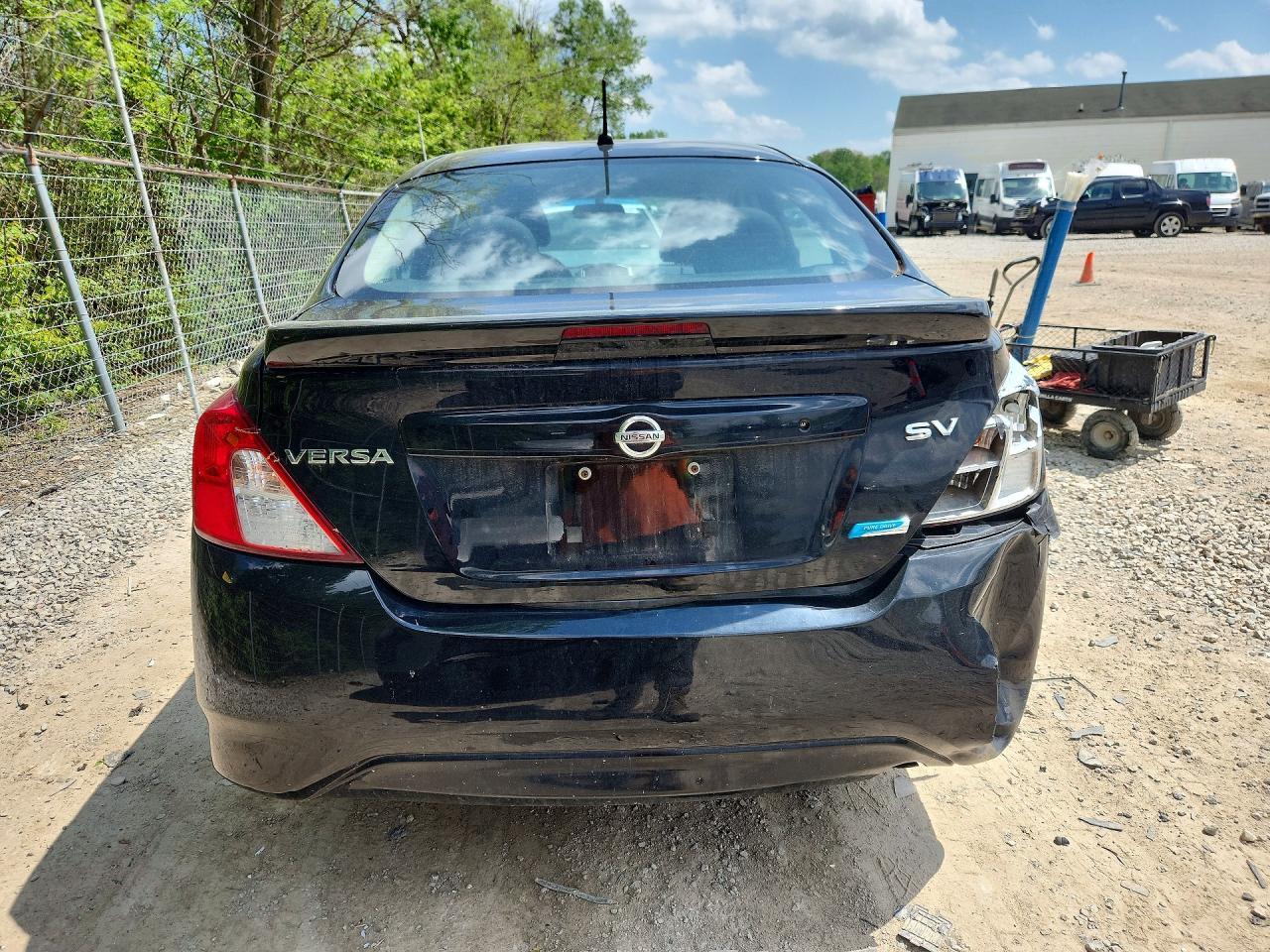 2018 NISSAN VERSA