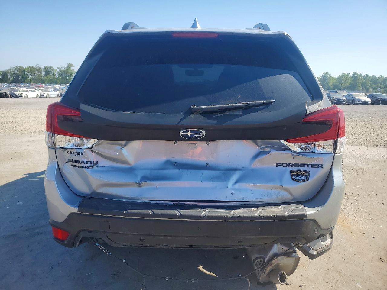 2022 SUBARU FORESTER