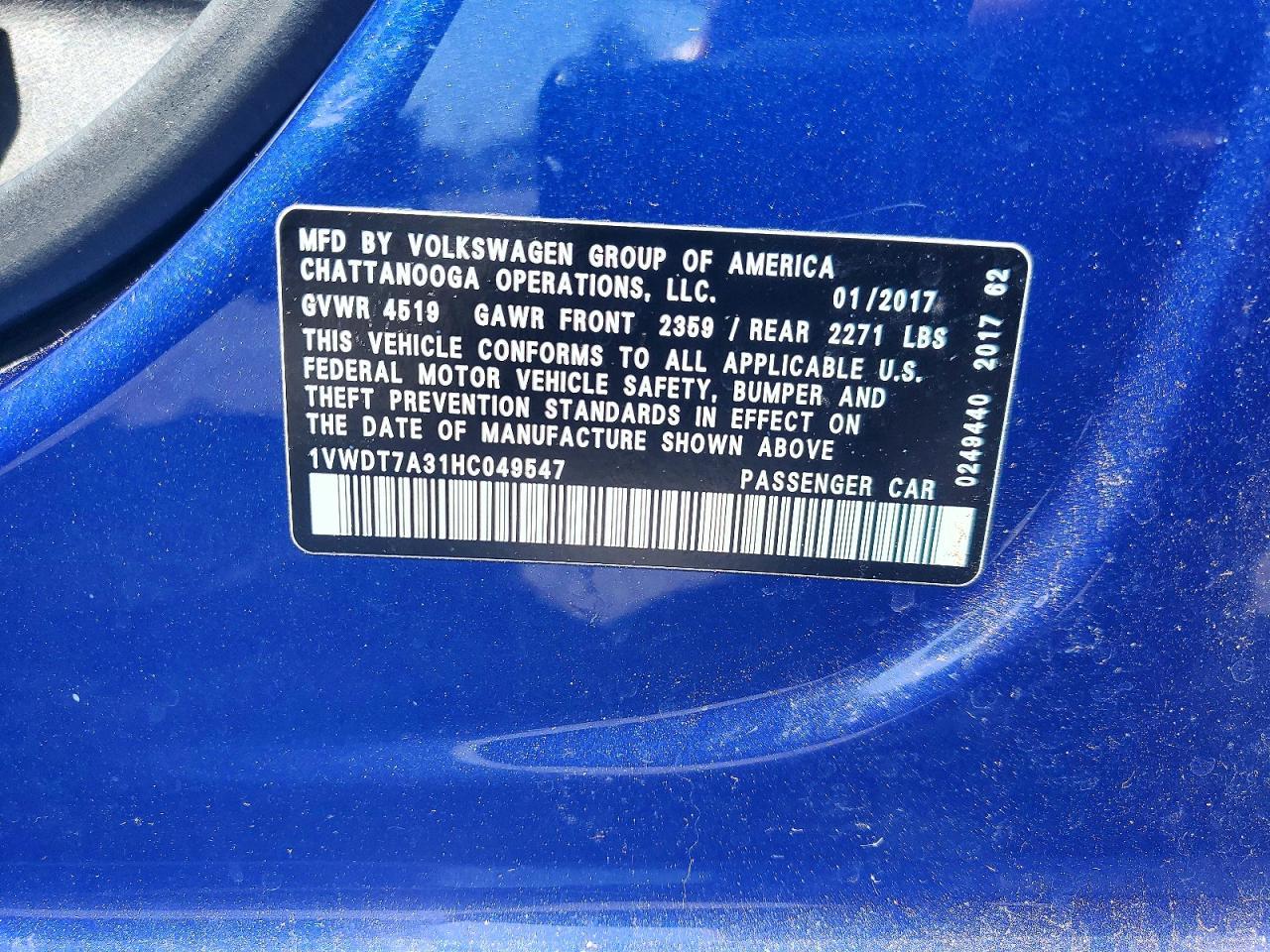 2017 VOLKSWAGEN Passat